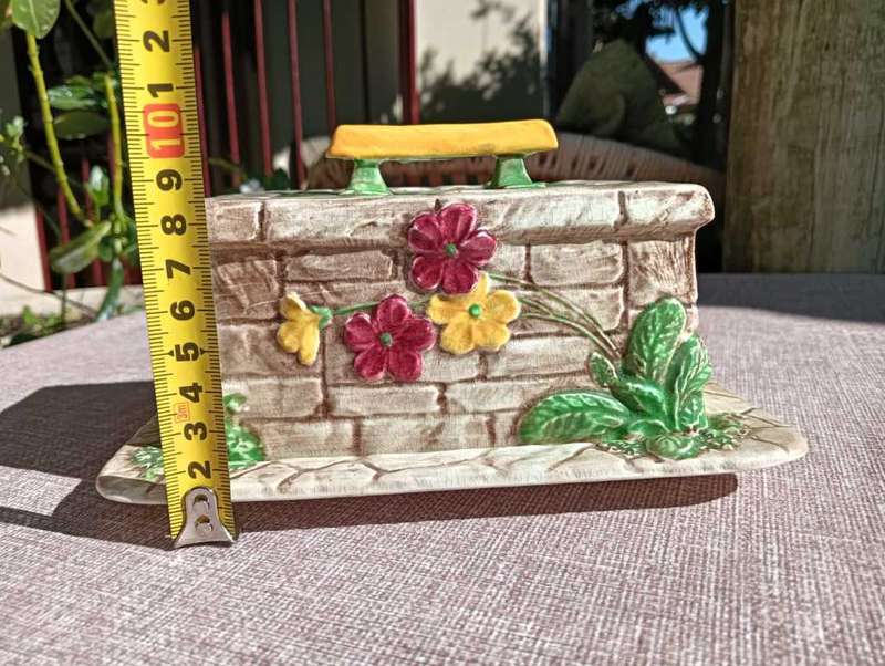 RARE FALCON WARE ENGLAND 1930S CERAMIC WISHING WELL LIDDED BUTTER DISH HANDPAINTED!