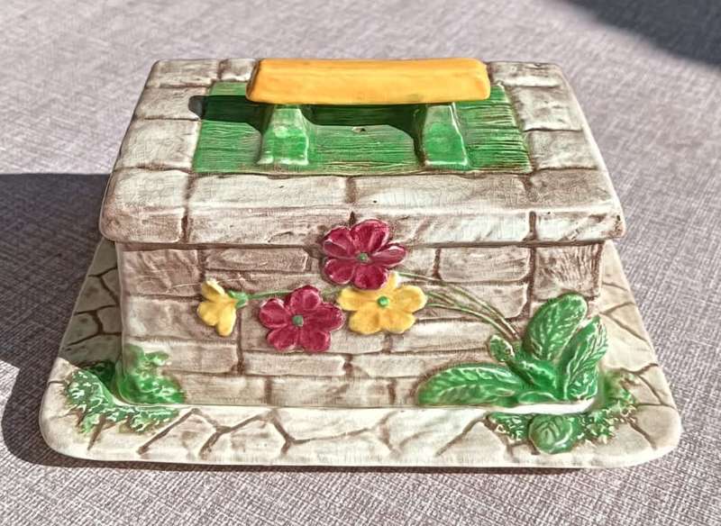 RARE FALCON WARE ENGLAND 1930S CERAMIC WISHING WELL LIDDED BUTTER DISH HANDPAINTED!