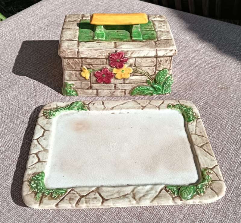 RARE FALCON WARE ENGLAND 1930S CERAMIC WISHING WELL LIDDED BUTTER DISH HANDPAINTED!