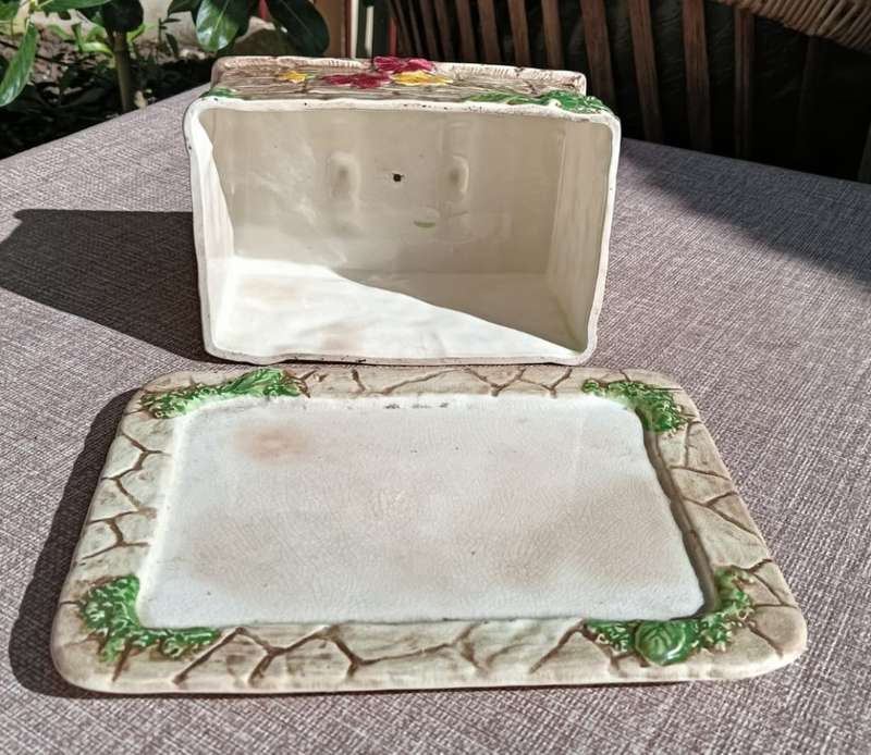 RARE FALCON WARE ENGLAND 1930S CERAMIC WISHING WELL LIDDED BUTTER DISH HANDPAINTED!