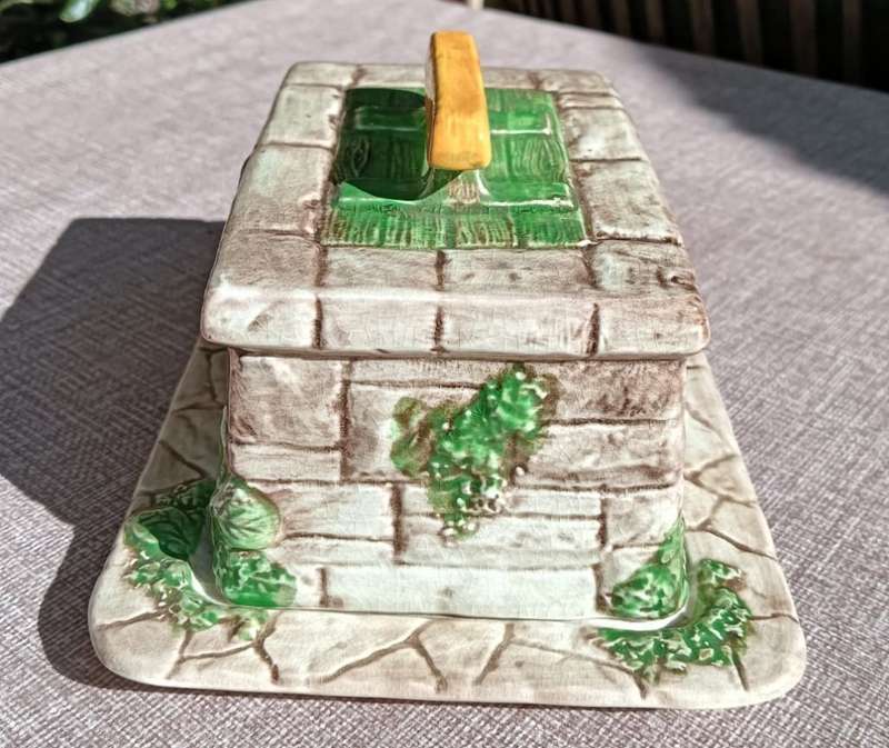 RARE FALCON WARE ENGLAND 1930S CERAMIC WISHING WELL LIDDED BUTTER DISH HANDPAINTED!