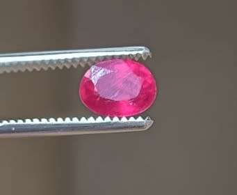 BLOOD RED 2.20CT RUBY GEMSTONE WITH OVAL CUT - HIGH THERMAL CONDUCTIVITY!