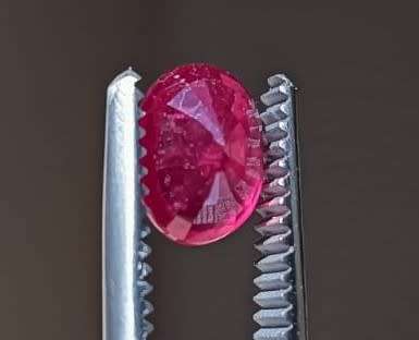 BLOOD RED 2.20CT RUBY GEMSTONE WITH OVAL CUT - HIGH THERMAL CONDUCTIVITY!