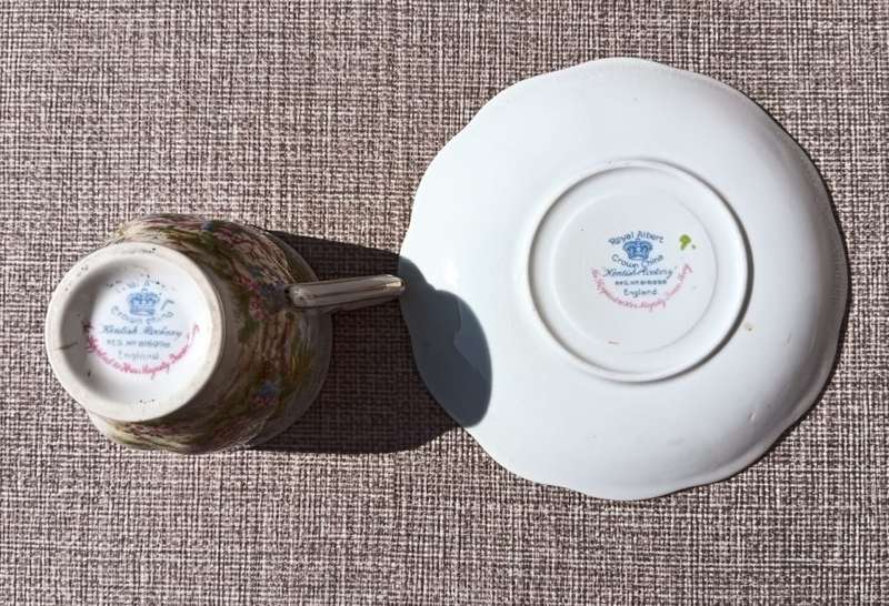 Supplied to Her Majesty Queen Mary Rare Royal Albert 1927-1935 Kentish Rockery Pattern Duo No 1 of 2
