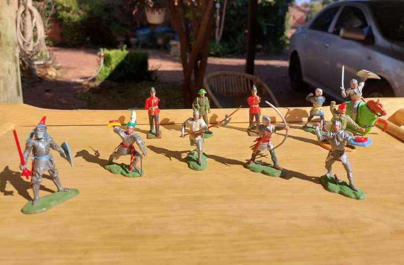 Vintage 1950s Britains Swoppets Knights and Soldiers  Rare and Very Collectable
