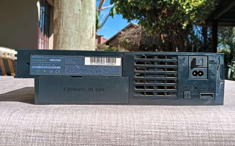 SONY PLAYSTATION 2 FAT CONSOLE MODEL 39004 WORKING WITH PS2 BAKUGAN GAME