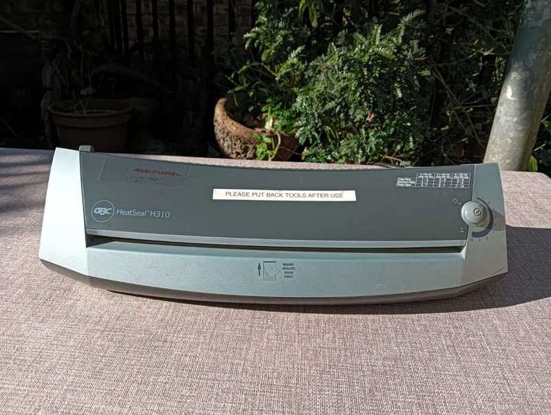 GBC Heatseal H310 Pouch Laminator  Turns On