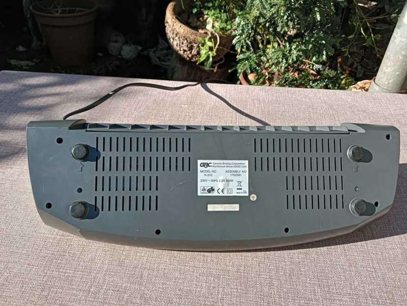 GBC Heatseal H310 Pouch Laminator  Turns On