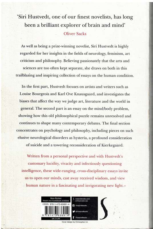 A Woman Looking at Men Looking at Women: Essays on Art, Sex, and the Mind - Hustvedt, S