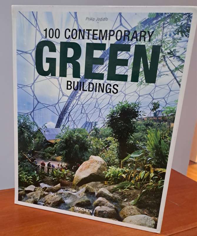 100 Contemporary Green Buildings - Philip Jodidio [2 volumes in slipcase]