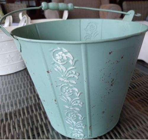 Decorative Tins Rustic