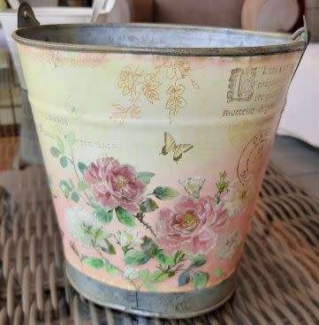 Decorative Tins Rustic