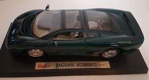 Maisto - Scale 1/18 Jaguar XJ220  1992  Special Edition model