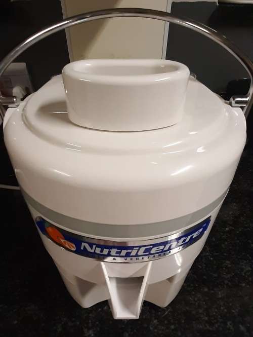 Nutricentre Fruit and Vegetable Blender Juicer