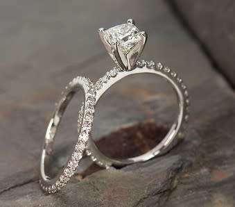 Absolutely Beautiful Wedding Engagement Ring Set