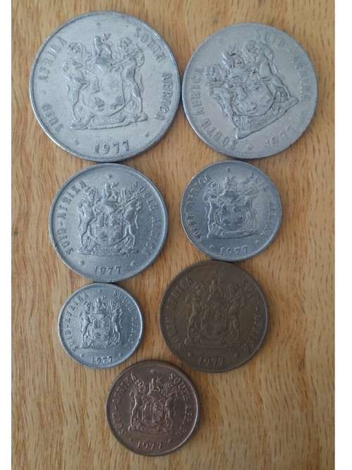 1977 Coat of Arms, bronze and nickel coins.) 1c.2c.5c.10c.20c.50c.R1  R28