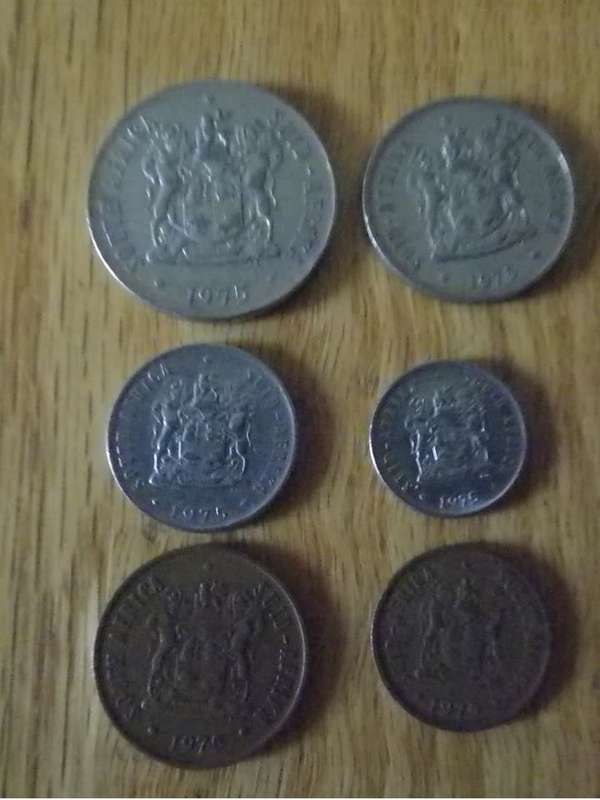 (1975 Coat of Arms, bronze and nickel coins. 50c, 20c, 10c, 5c, 2c, 1c. ) R30