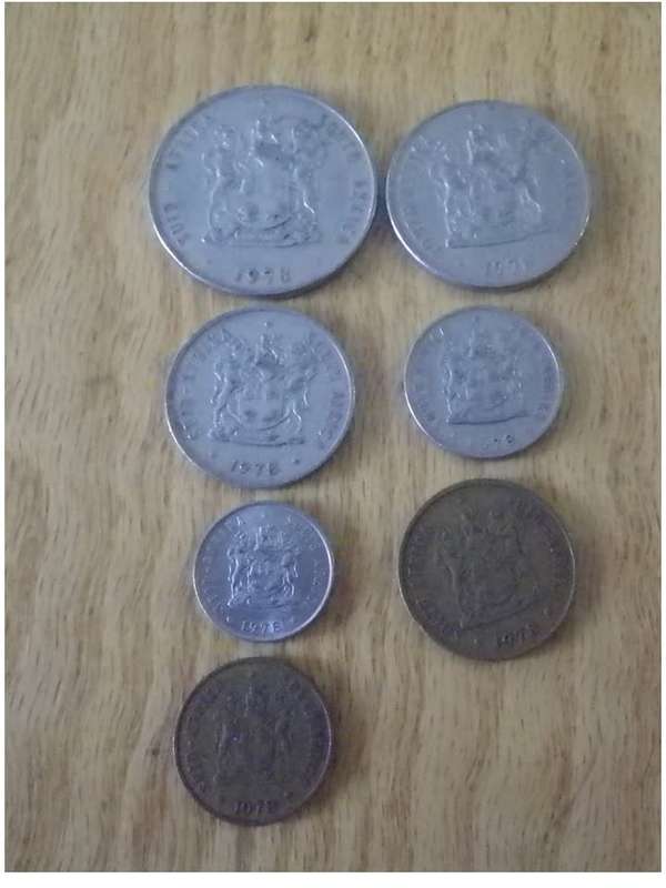 (1978 Coat of Arms, bronze and nickel coins. R1, 50c, 20c, 10c, 5c, 2c, 1c.) R35