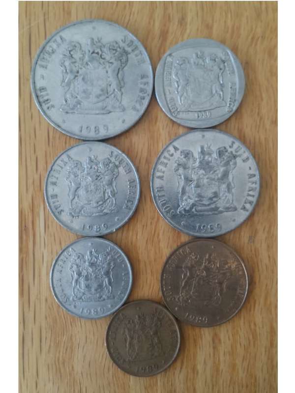 (1989 Coat of Arms, bronze and nickel coins. 1c.2c.10c.20c.50c.R1.R2) R38