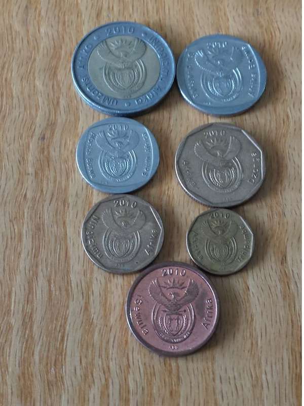 (2010 Coat of Arms.5c.10c.20c.50c.R1.R2.R5) R35