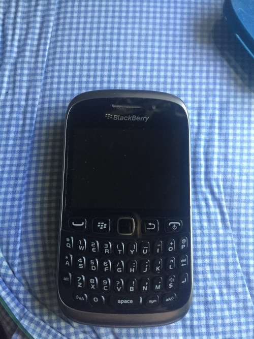 Blackberry 9320