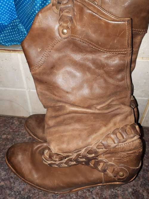 Cowboy  Boots  (Genuine Leather)