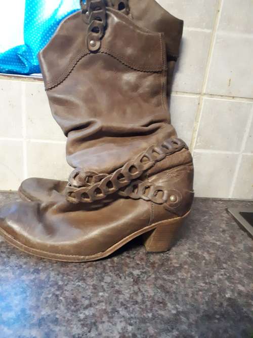 Cowboy  Boots  (Genuine Leather)