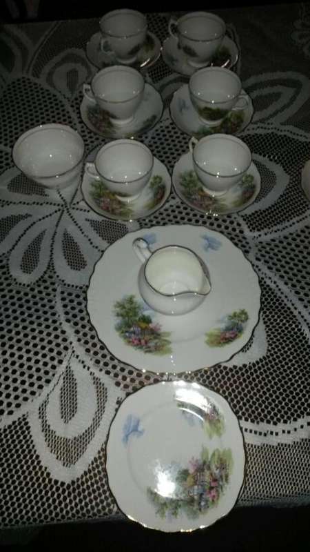 Royal Vale Tea Set - Garden Scene