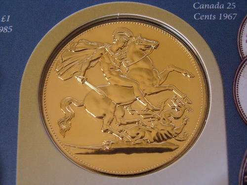 Only 1 of 25 000/ The 2012 Queen Elizabeth II Diamond Jubilee Medal Pure Gold Covered Coin