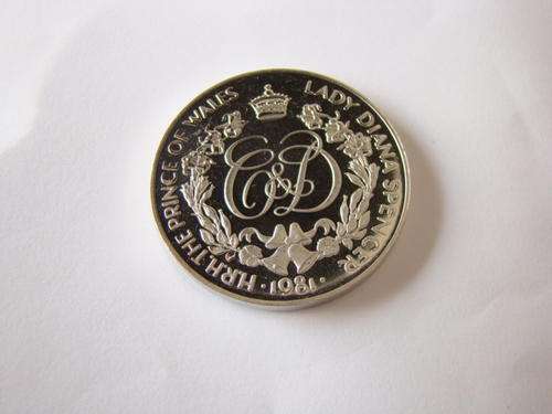 1981 UK Crown Commemorating Diana and Prins Charles Wedding