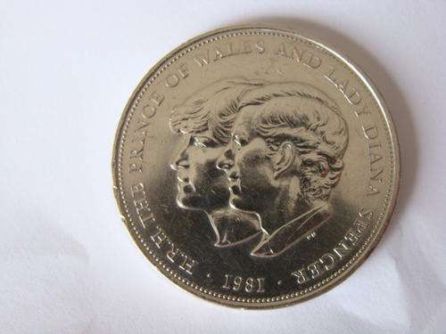 SPECIAL 1981 Wedding Crown Commemorating Prins Charles and Diana