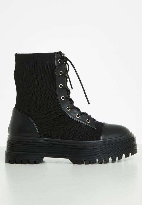 Poppy lace up boot - black