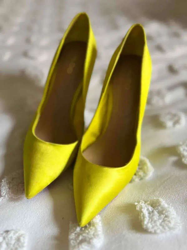 ALDO WOMEN YELLOW HEEL