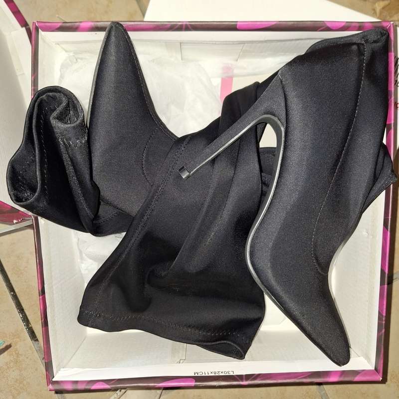Plum Viera Stiletto boot uk 5