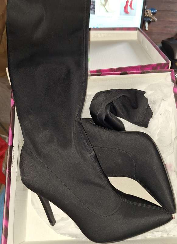 Plum Viera Stiletto boot uk 5