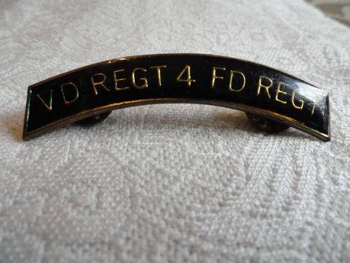4 Field Reg Art shoulder titles all pins