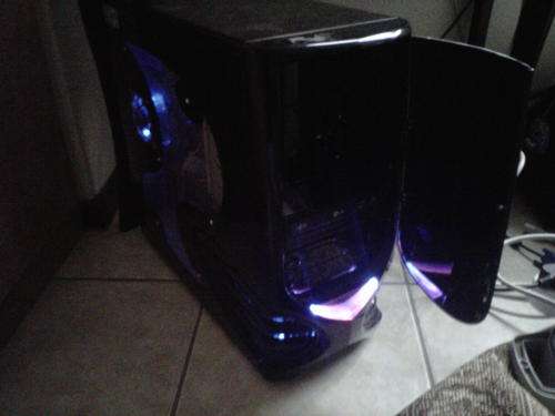 GAMING pc + LCD screen + 3 GAMES