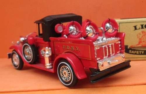 MATCHBOX - MODELS OF YESTERYEAR - FIRE ENGINE SERIES - 1930 FORD MODEL A BATTALION CHIEFS VEHICLE