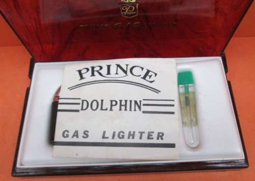 VINTAGE PRINCE DOLPHIN GAS LIGHTER IN ORIGINAL BOX
