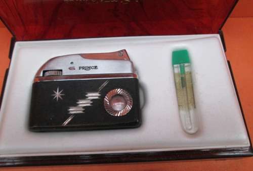 VINTAGE PRINCE DOLPHIN GAS LIGHTER IN ORIGINAL BOX