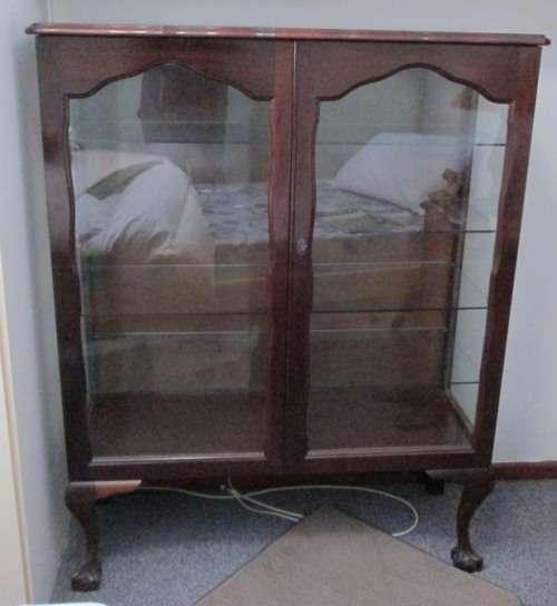 BALL & CLAW DISPLAY CABINET
