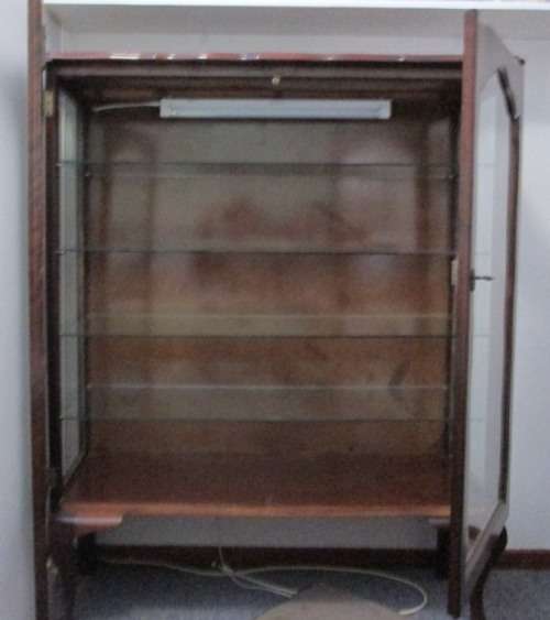BALL & CLAW DISPLAY CABINET