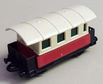 MATCHBOX SUPERFAST No 44 PASSENGER COACH