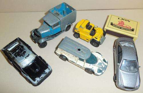 MATCHBOX , CORGI & OTHER - TOYS FOR RESTORATION / PARTS