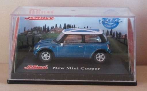 SCHUCO JUNIOR LINE - NEW MINI COOPER WITH SCOTTISH FLAG ON ROOF