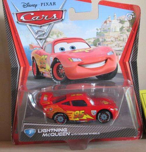 DISNEY PIXAR - CARS 2 - LIGHTNING McQUEEN WITH RACING WHEELS