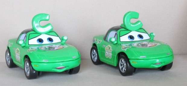 DISNEY PIXAR - CARS THE MOVIE - CHICK HICKS FANS TIA & MIA
