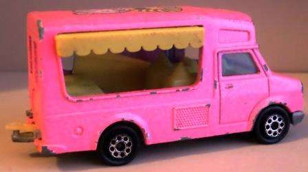 MAJORETTE No 224-259 - FOURGON ICE CREAM VAN