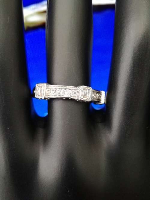 ***Crazy 99 cents SALE*** stunning white gold ring