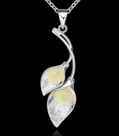 **** Crazy SALE**** GLOW IN THE DARK FLOWER PENDANT